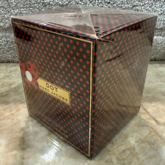 DOT by a Marc Jacobs Eau de Parfum 1.6 Fl oz / 50 ml. NEW SEALED - Picture 7 of 10